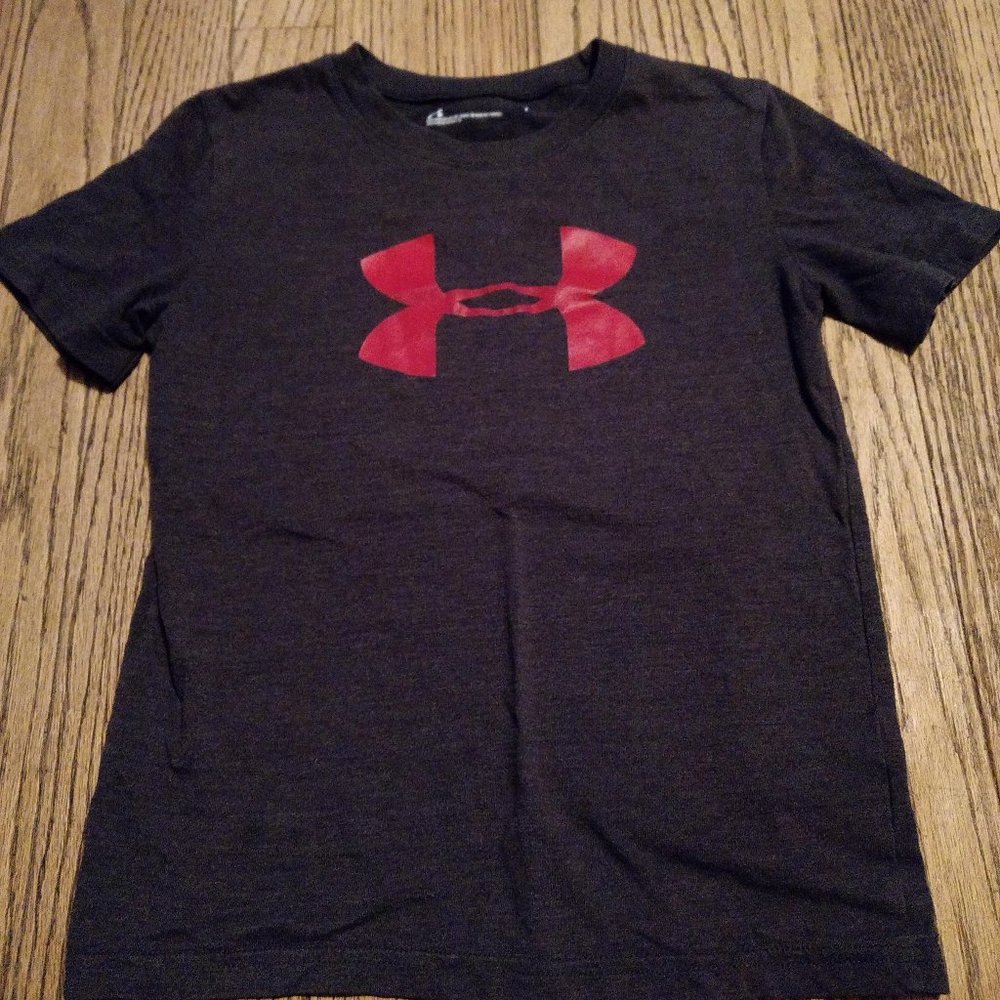 Under Armour t shirt